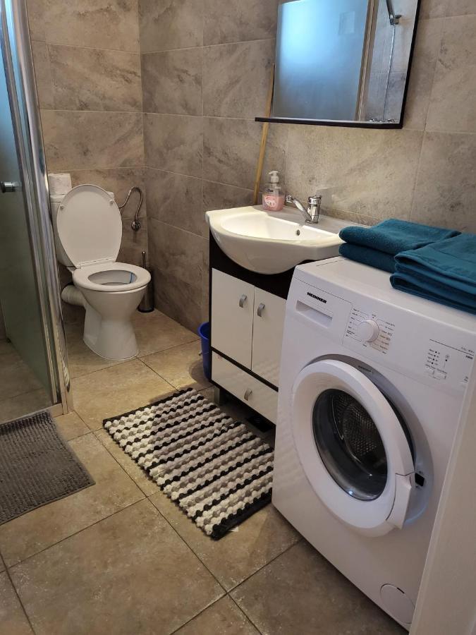 Apartament Dem Radulescu Apartment Râmnicu Vâlcea Екстериор снимка
